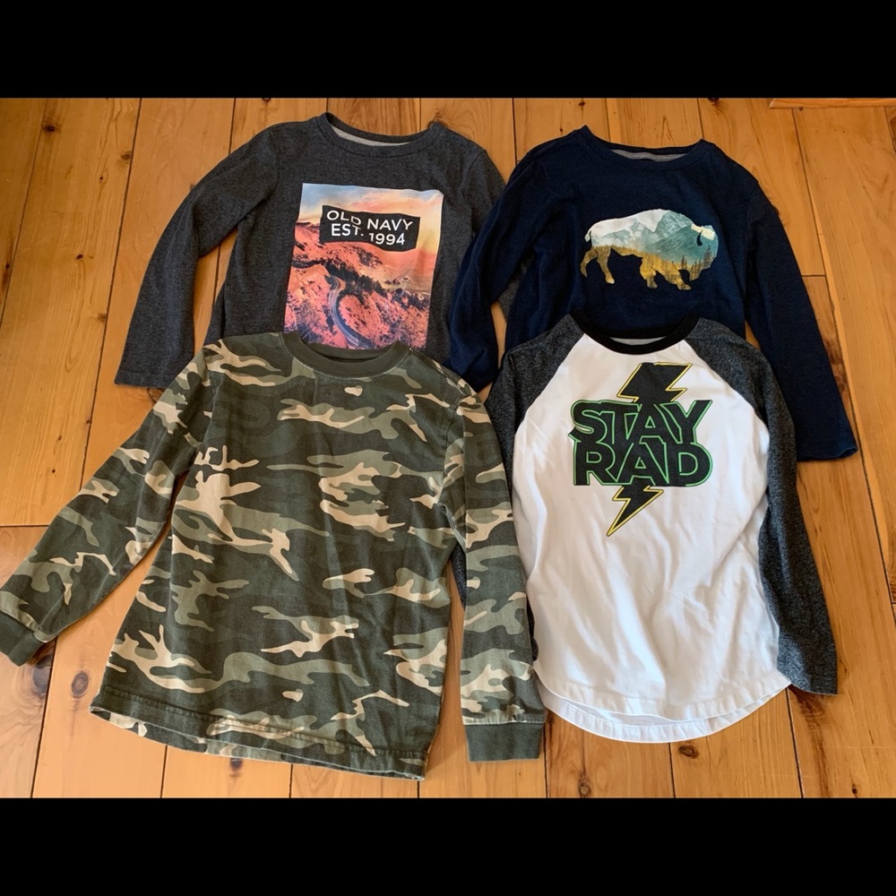 Four Boys Old Navy Long Sleeve Graphic Tees size S